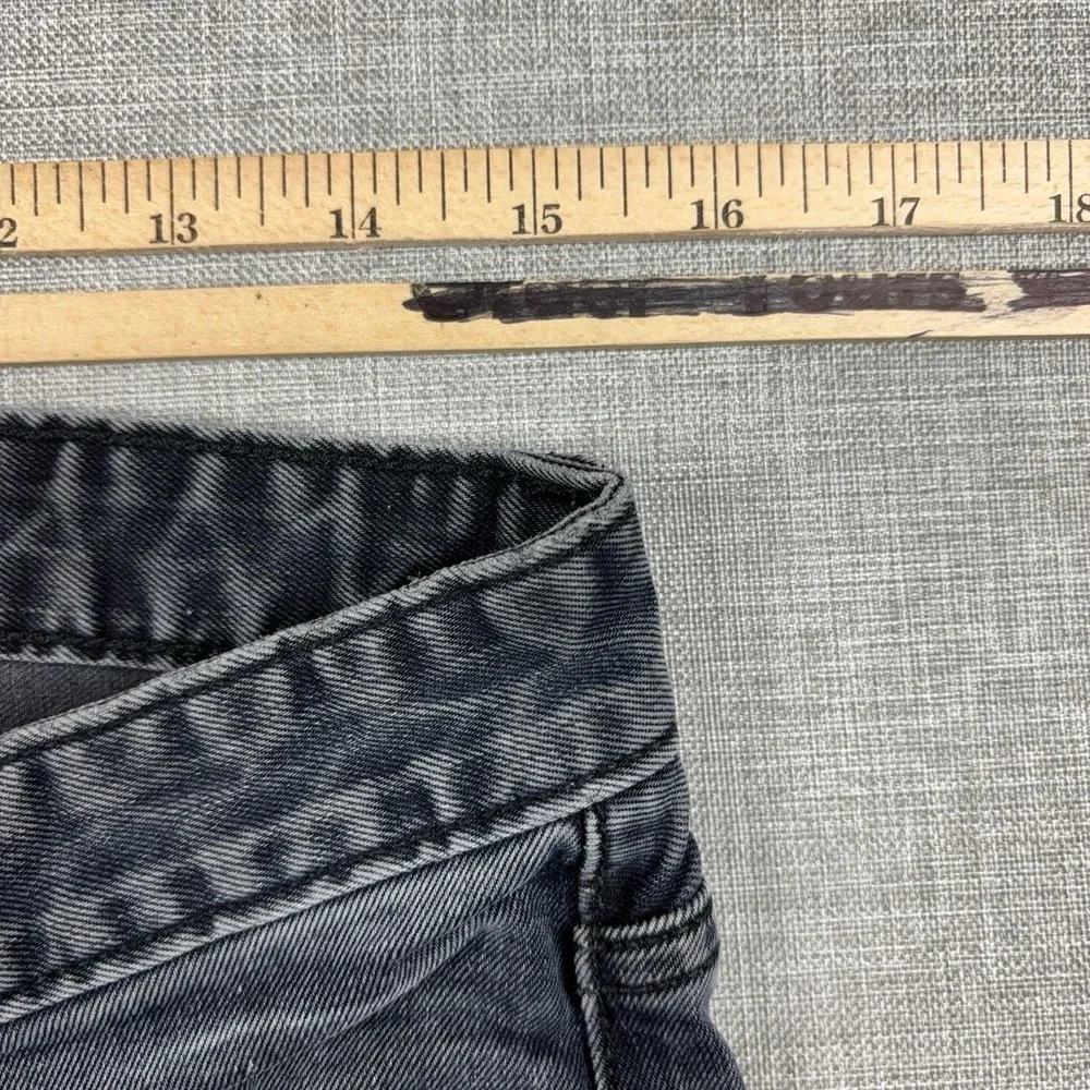 Robert Graham Classic Yates Jeans Mens 31x28 Gray Charcoal Wash Straight Denim